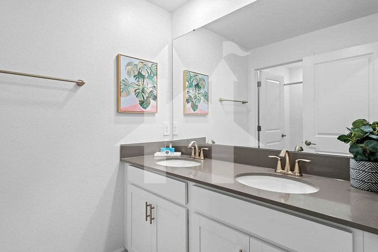 Vacation Home Near Disney, 4 bedrooms