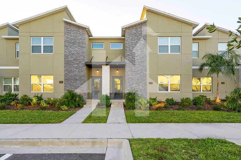 Vacation Home Near Disney, 4 bedrooms