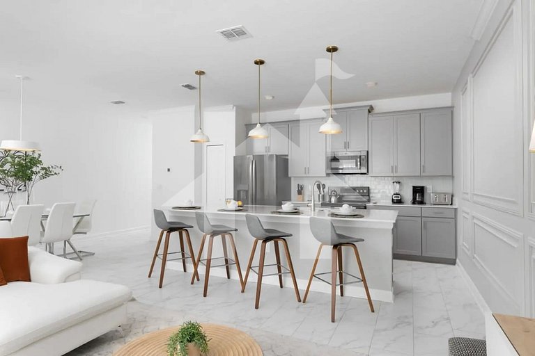 Vacation Home Near Disney, 4 bedrooms