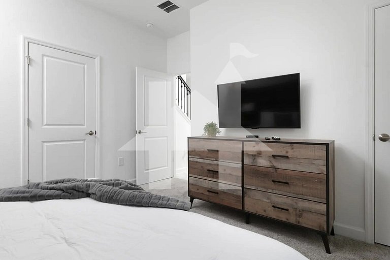 Vacation Home Near Disney, 4 bedrooms