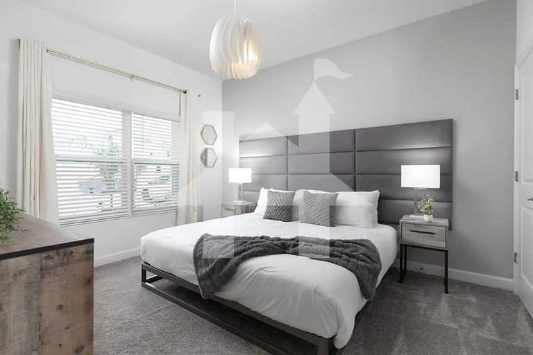 Vacation Home Near Disney, 4 bedrooms