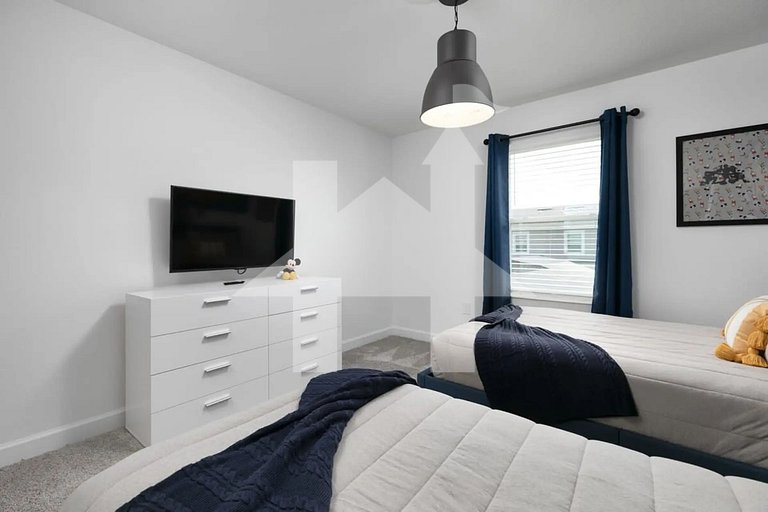 Vacation Home Near Disney, 4 bedrooms