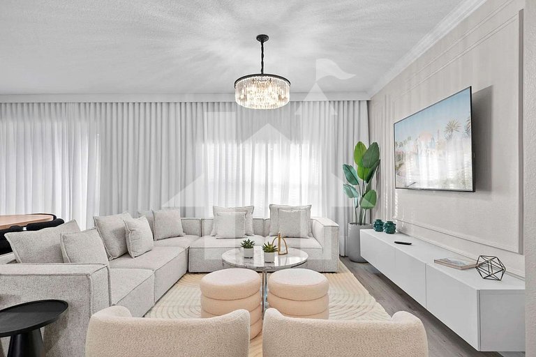 Vacation Home Near Disney, 5 bedrooms