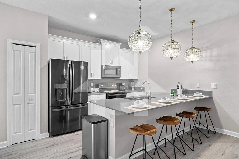 Vacation Home Near Disney, 5 bedrooms