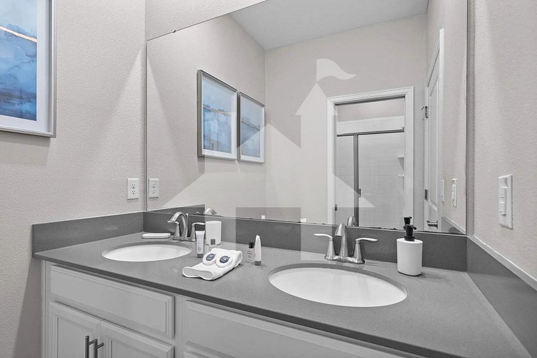 Vacation Home Near Disney, 5 bedrooms