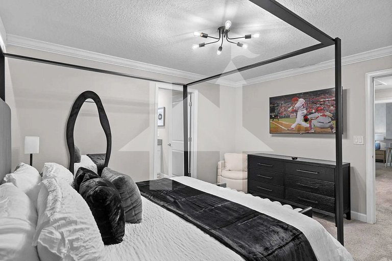 Vacation Home Near Disney, 5 bedrooms