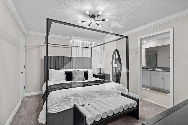 Vacation Home Near Disney, 5 bedrooms