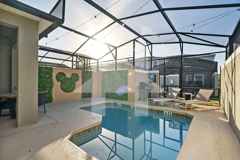 Vacation Home Near Disney, 5 bedrooms