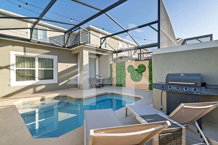 Vacation Home Near Disney, 5 bedrooms