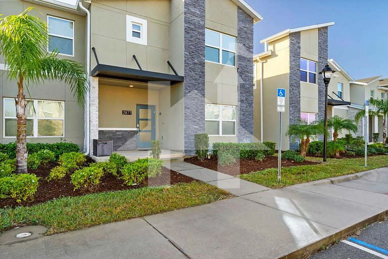 Vacation Home Near Disney, 5 bedrooms
