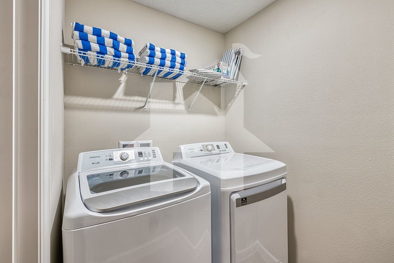 4BR Villa w/ Pool Near Disney + Themed Rooms