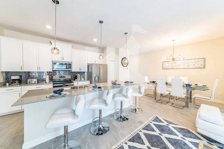 Vacation Home Near Disney, 4 bedrooms