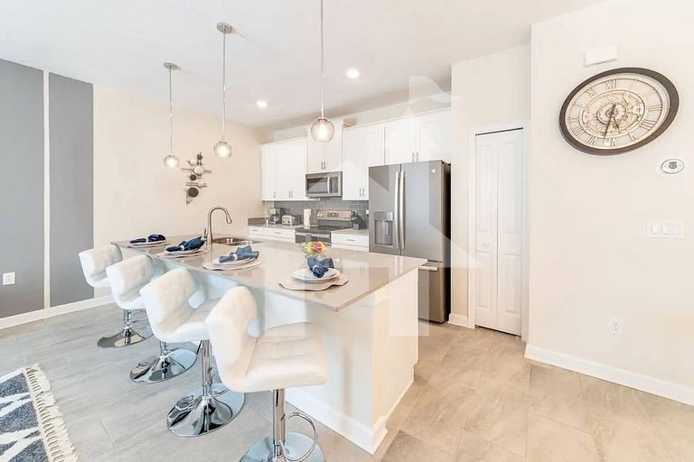 Vacation Home Near Disney, 4 bedrooms