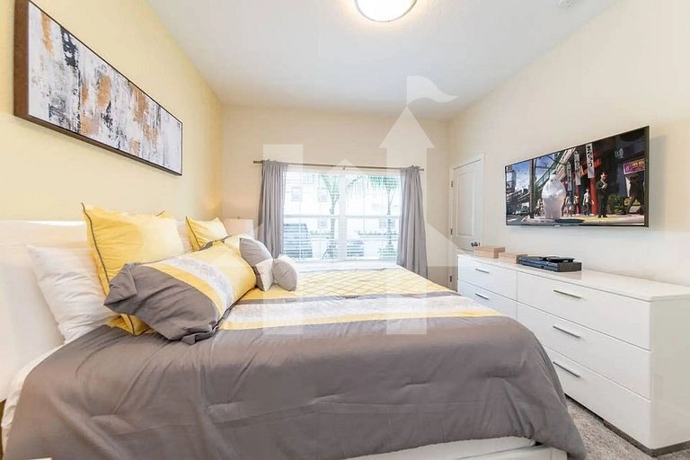 Vacation Home Near Disney, 4 bedrooms