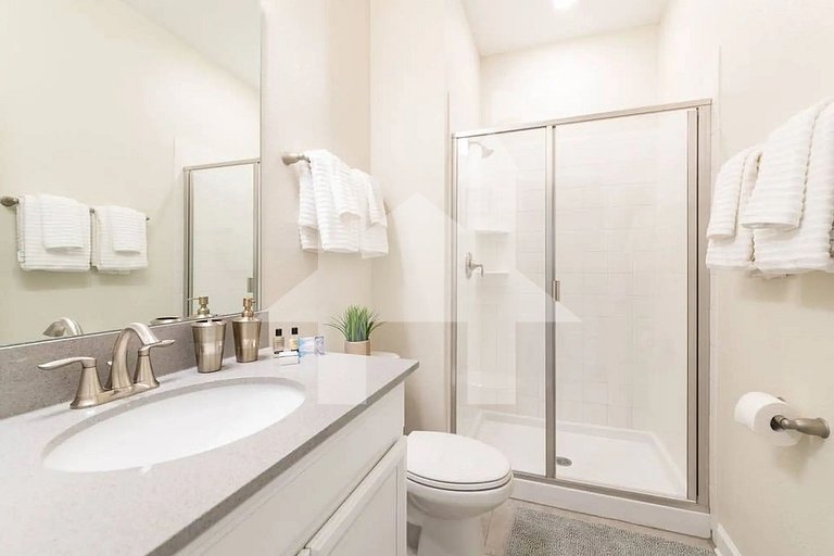 Vacation Home Near Disney, 4 bedrooms