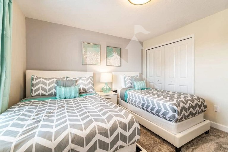 Vacation Home Near Disney, 4 bedrooms