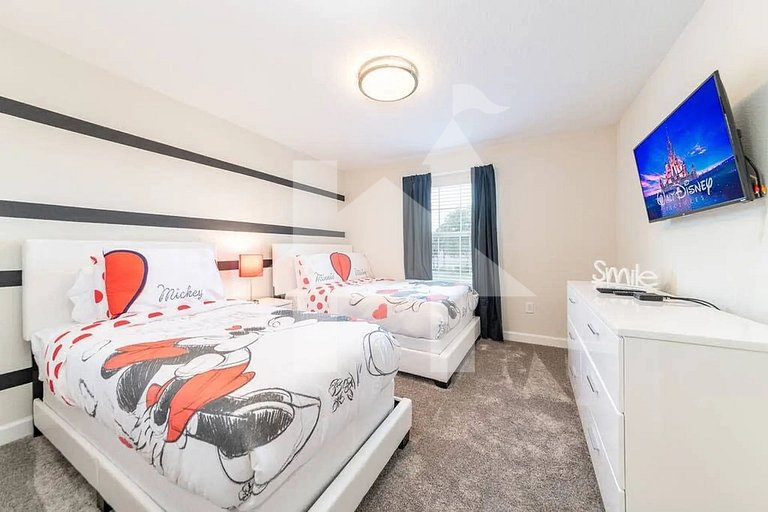 Vacation Home Near Disney, 4 bedrooms