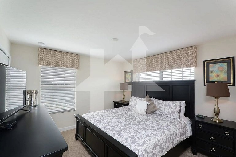 Vacation Home Near Disney, 5 bedrooms