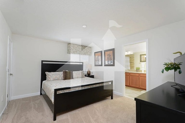 Vacation Home Near Disney, 5 bedrooms