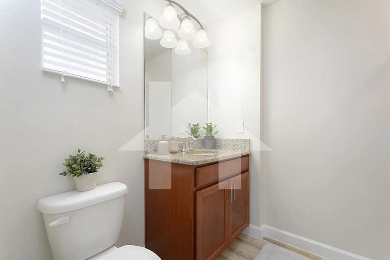 Vacation Home Near Disney, 5 bedrooms