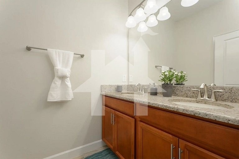 Vacation Home Near Disney, 5 bedrooms