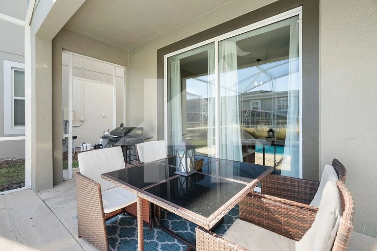 Vacation Home Near Disney, 6 bedrooms