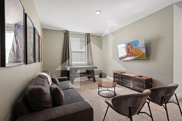 Vacation Home Near Disney, 6 bedrooms