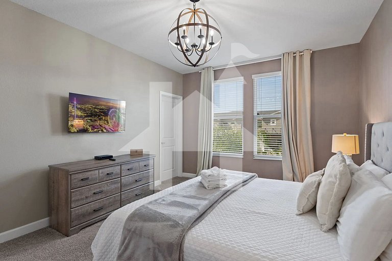 Vacation Home Near Disney, 6 bedrooms