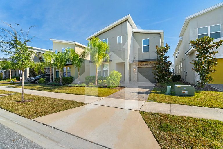 Vacation Home Near Disney, 6 bedrooms