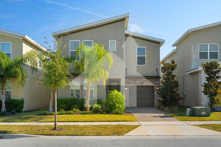 Vacation Home Near Disney, 6 bedrooms