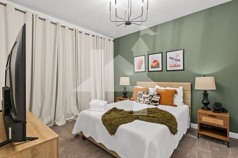 Vacation Home Near Disney, 4 bedrooms