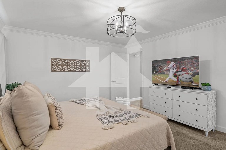 Vacation Home Near Disney, 4 bedrooms
