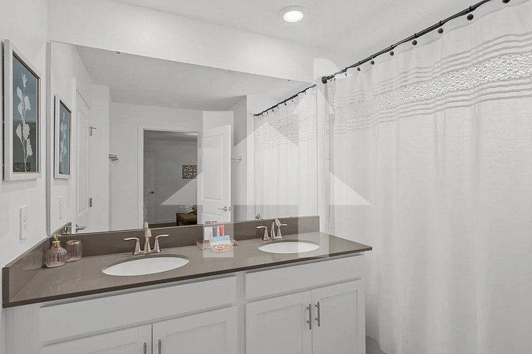 Vacation Home Near Disney, 4 bedrooms
