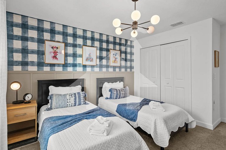 Vacation Home Near Disney, 4 bedrooms