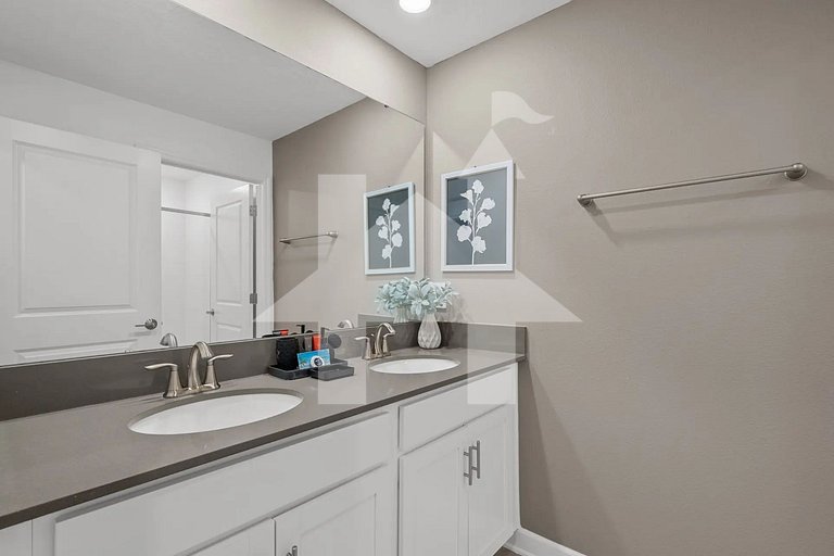 Vacation Home Near Disney, 4 bedrooms