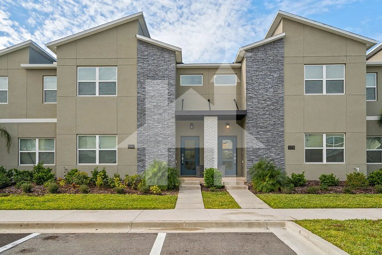 Vacation Home Near Disney, 4 bedrooms