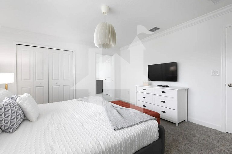Vacation Home Near Disney, 4 bedrooms