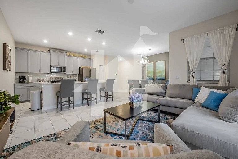 Vacation Home Near Disney, 4 bedrooms