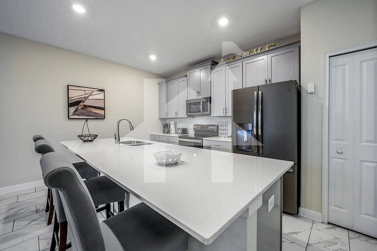 Vacation Home Near Disney, 4 bedrooms