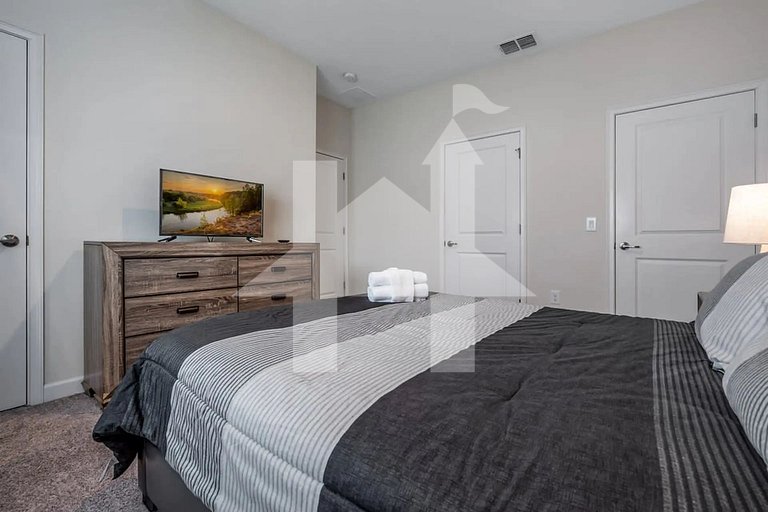 Vacation Home Near Disney, 4 bedrooms