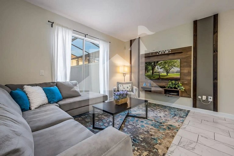 Vacation Home Near Disney, 4 bedrooms