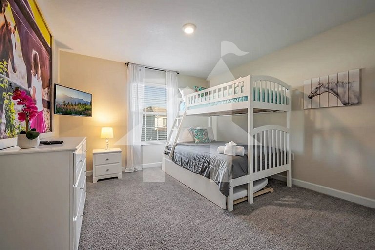 Vacation Home Near Disney, 4 bedrooms