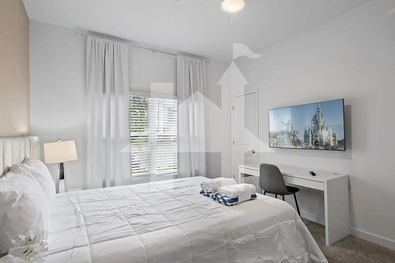 Vacation Home Near Disney, 4 bedrooms