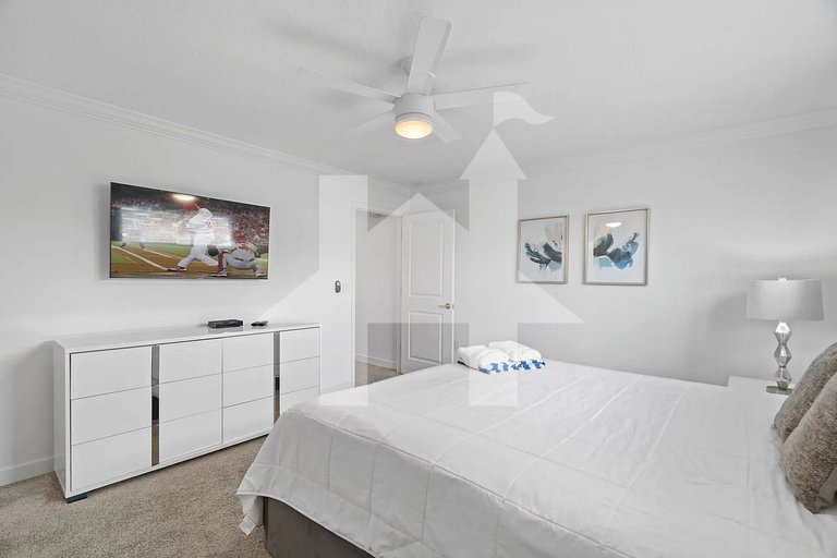 Vacation Home Near Disney, 4 bedrooms