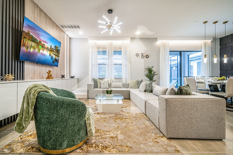 59546Q Luxury 6BR Villa | Prime Location, Pool & Cinema