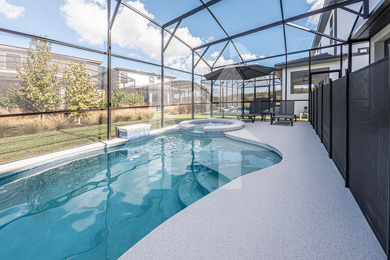 59546Q Luxury 6BR Villa | Prime Location, Pool & Cinema