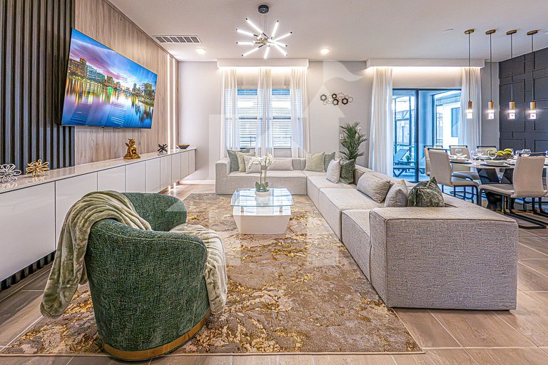 Vacation Home Near Disney, 6 bedrooms