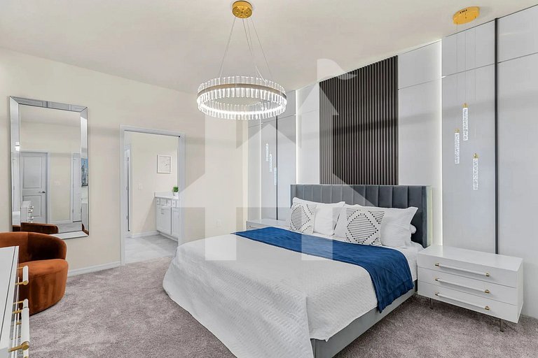 Luxury 10BR w/ Pool, Theater & Game Room