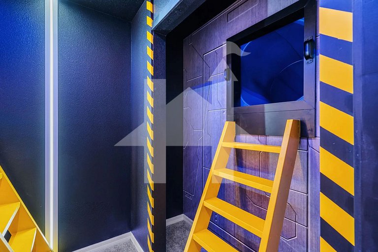 Casa de Luxo 10Q c/ Piscina, Cinema e Game Room