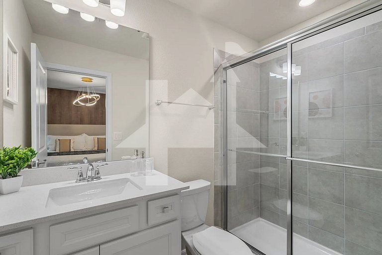 Luxury 10BR w/ Pool, Theater & Game Room - Windsor Cay
